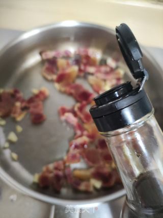 洋蔥炒臘肉的做法步驟：5