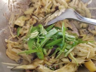 土豆絲炒茄子絲尖椒絲的做法步驟：5