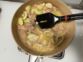 蘑菇滑雞黃瓜蛋料理的做法步驟：8