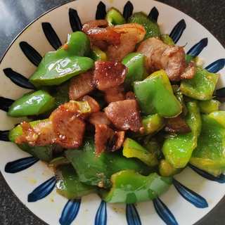 青椒炒肉