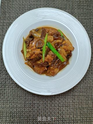 鹿茸菇燜雞的做法步驟：15