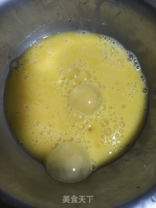 洋蔥雞蛋炒蕉芋粉絲的做法步驟：3