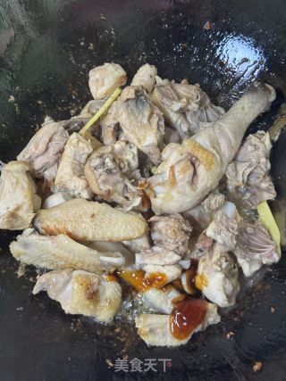 鹿茸菇燜雞的做法步驟：7