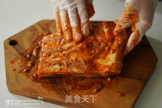 百香果鳳梨烤豬肋排的做法步驟：3
