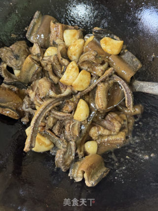 蒜粒爆炒鱔魚的做法步驟：9