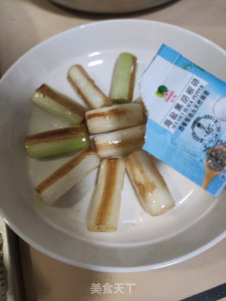 黑椒海鹽煎大蔥的做法步驟：6