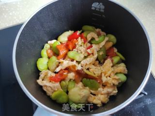 紅椒蠶豆炒蛋的做法步驟：5