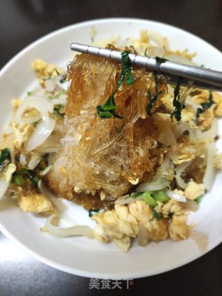 洋蔥雞蛋炒蕉芋粉絲的做法步驟：10