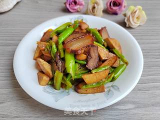 醬肉炒線椒豆干的做法步驟：7