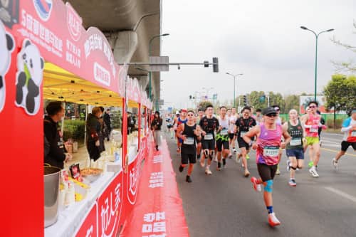 好人家川味狂歡×成都世遺馬拉松！助力奧運標準馬拉松跑出“香辣嗨”新高度！